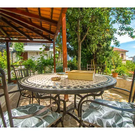 Calypso Apartment